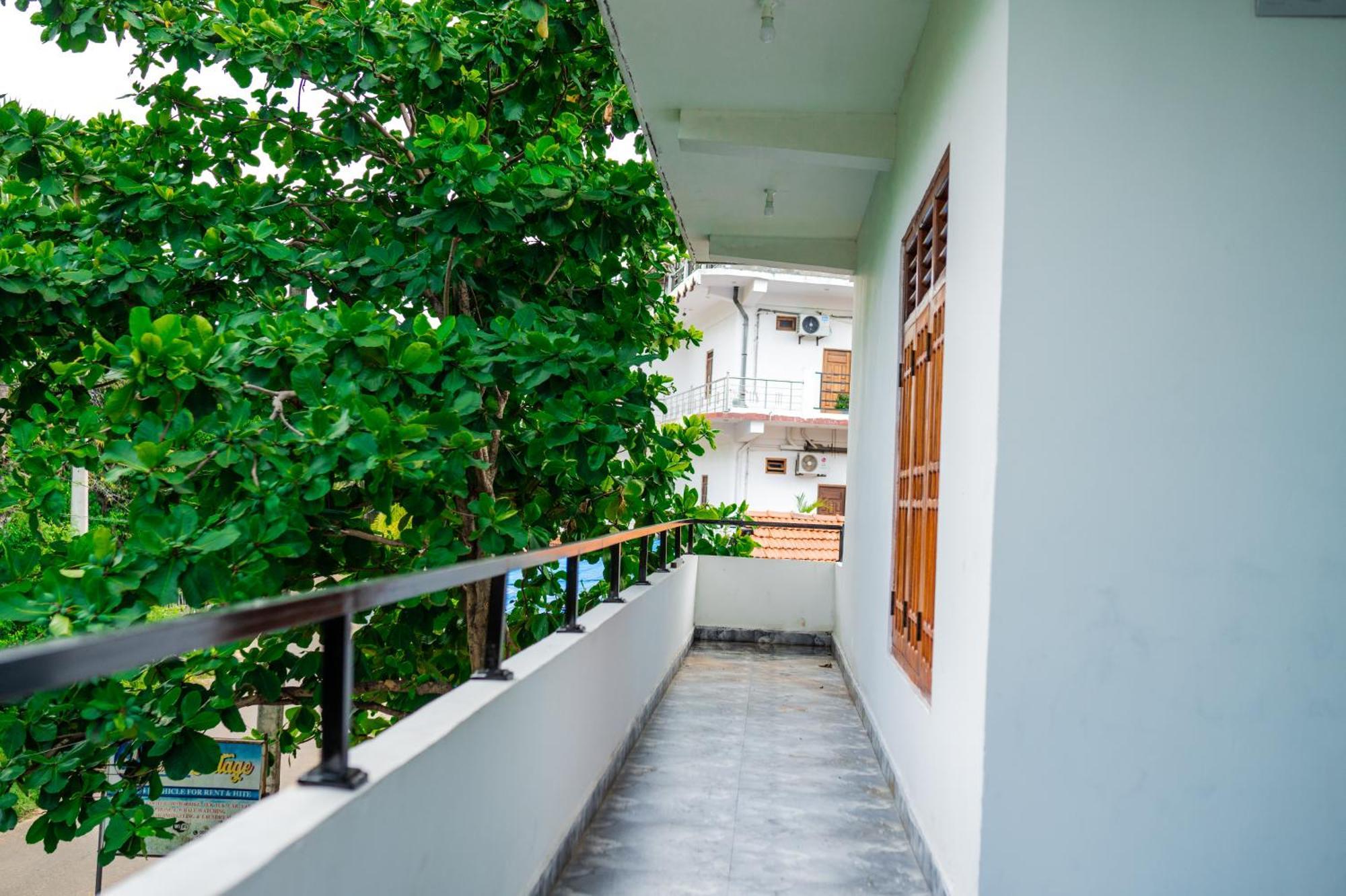 Hilton Cottage Trincomalee Exterior photo
